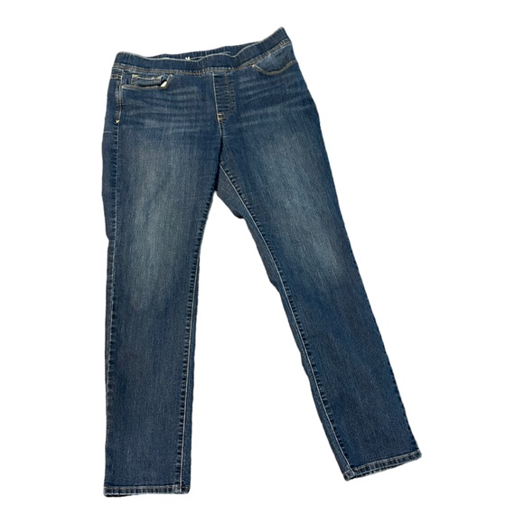 Levi's Denim - Curvy Stretch Levi’s Jean. Size 14 With Comfort-Band Waist. 30” Length